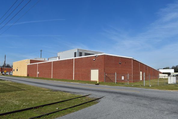 North Columbus Warehouse/Light Manufacturing - 3313 4th Avenue: 3313 4th Ave, Columbus, GA 31904